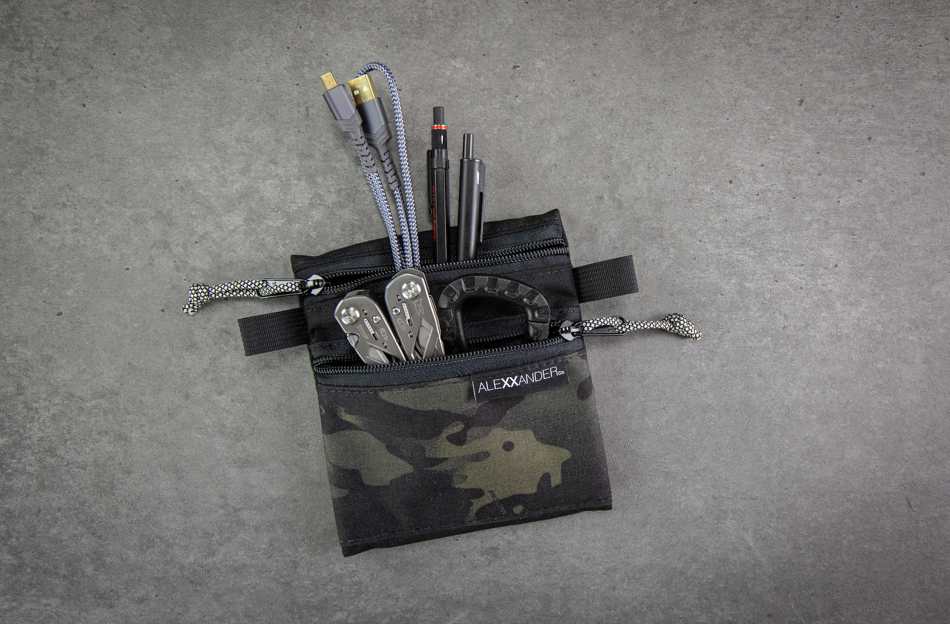 財布・ケース・小物入れ OG LABEL BOA SHOULDER POUCH CAMO OG LABEL 財布・ケース・小物入れ OG LABEL BOA SHOULDER POUCH CAMO OG LABEL